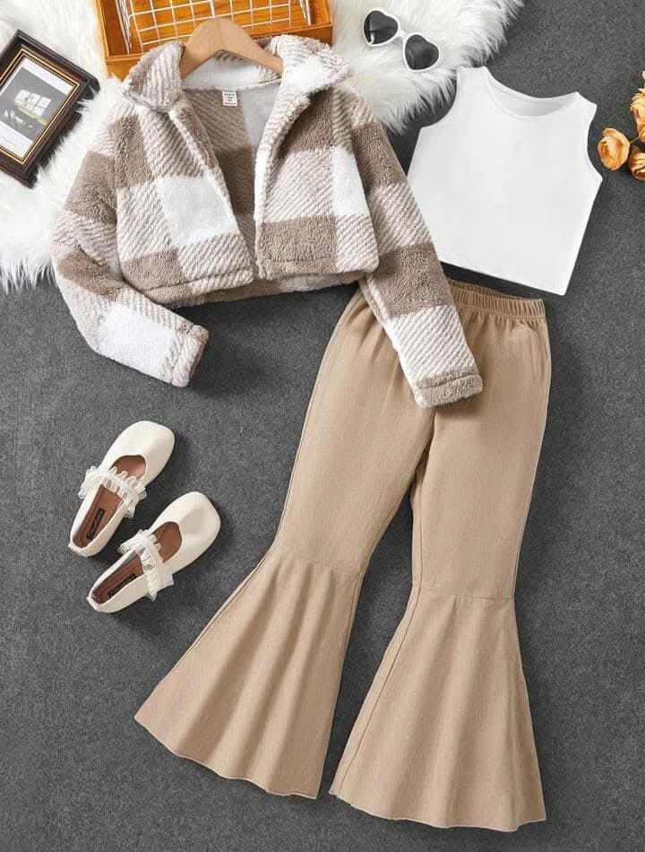 طقم بناتي خروج 3 قطع (جاكيت جوخ فخم + بودي ديربي + بنطلون سكوبا) - أناقة شتوية مثالية - الصورة 3